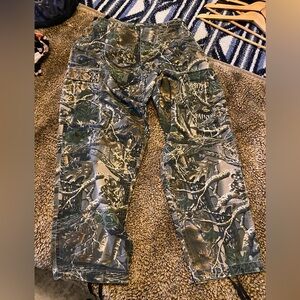 Cabelas Seclusion3D Camouflage Cargo Pants - Medium Regular 30” inseam